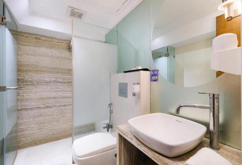 سوییت سوپریور, 7 Apple Hotel Pimpri Pune