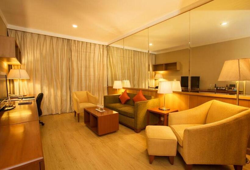 行政套房, Ellaa Hotel Gachibowli