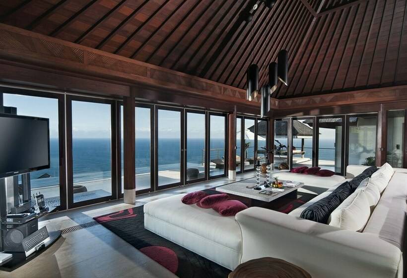 ویلای 5 خوابه, The Edge Bali