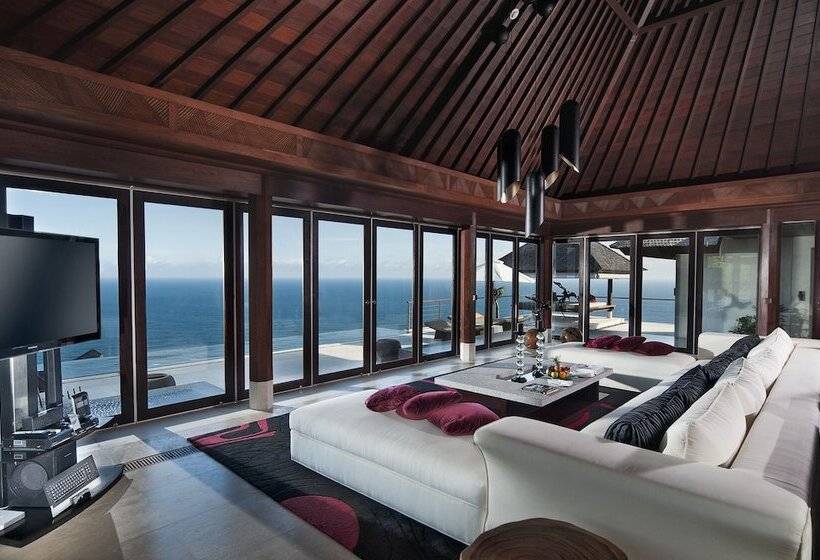 ویلای 5 خوابه, The Edge Bali