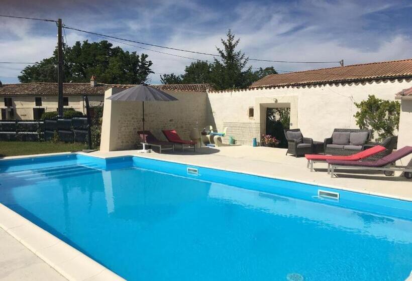 Дом 3 Спальни, La Fermette