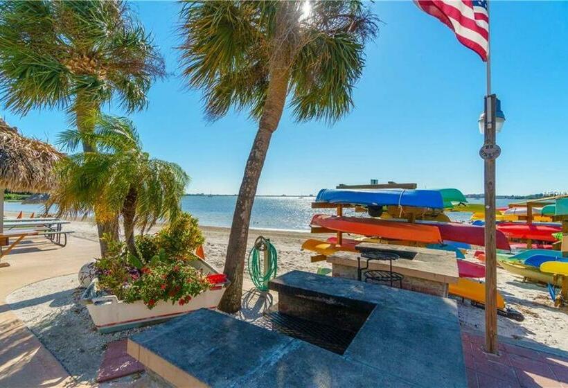 דירת שלושה חדרים, Spacious Coastal Haven 3bd Condo