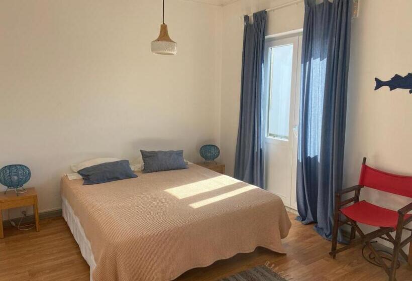 اتاق ساده سه‌ نفره, Eskama Guest House