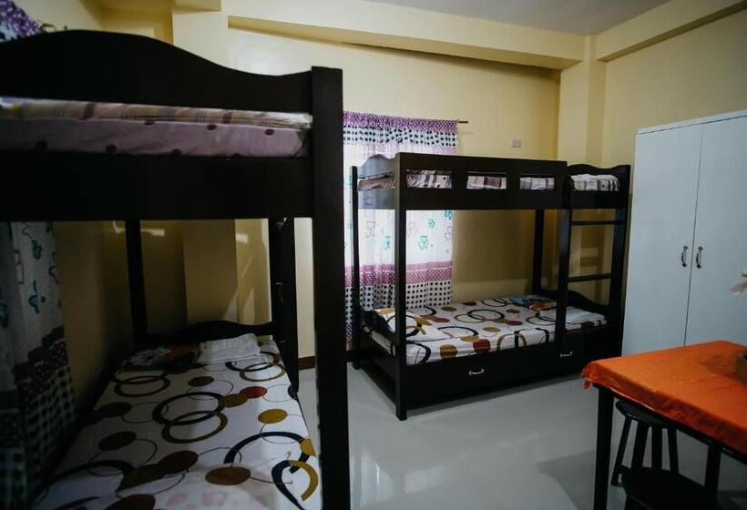 غرفة عائلية, Sleepadz   Capsule Beds Dormitel In Magsaysay Ave Naga