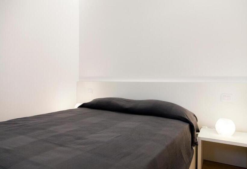 バルコニー付きスタンダードトリプルルーム, B&b Del Corso