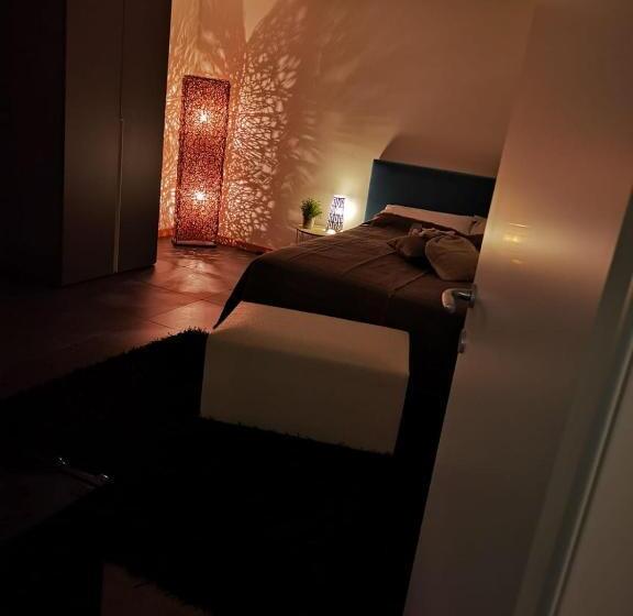 اتاق استاندارد, Room33