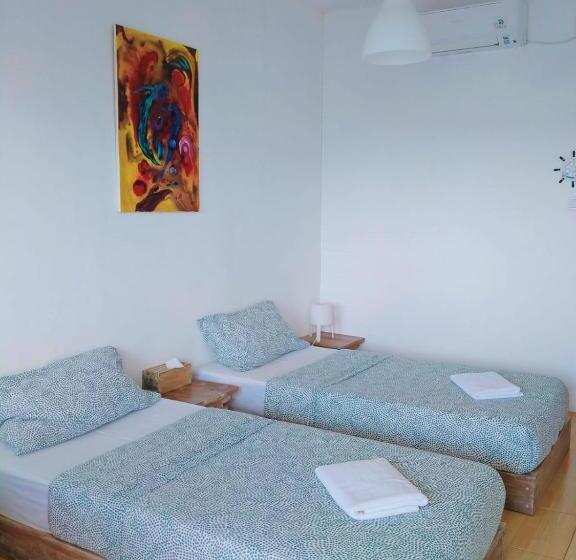 豪华海景房, Ten Rooms