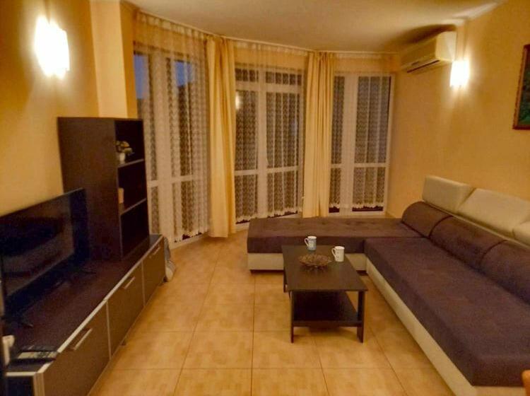 Apartamento 2 Dormitórios, Central Plaza Apartment