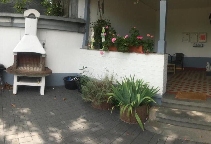 Люкс Deluxe Кровать Кинг, Dormitorium Kaarst Wohnraum Auf Zeit
