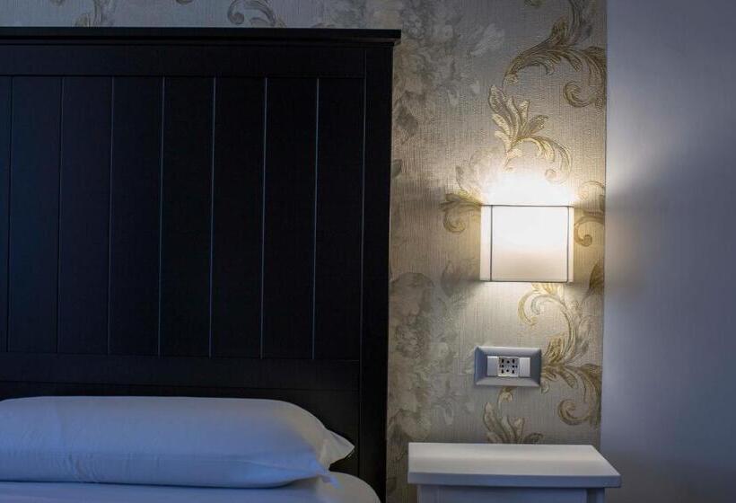 اتاق استاندارد چهار تخته, B&b Civico 41 Salerno