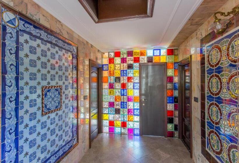 Студия Стандарт, Apartamentos Gaudi Style