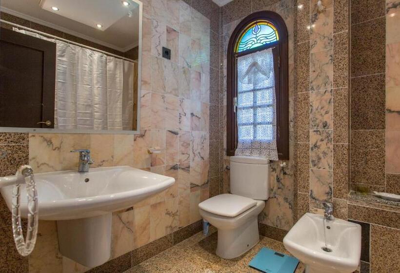 Семейный Номер, Apartamentos Gaudi Style