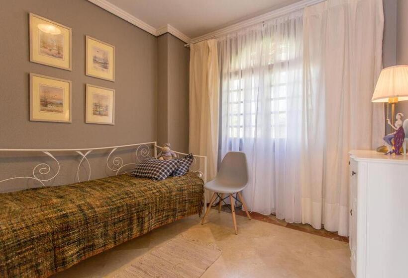 Семейный Номер, Apartamentos Gaudi Style