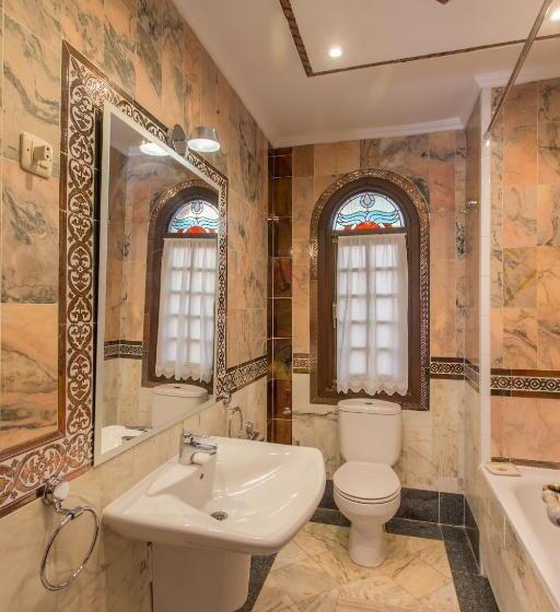 Апартаменты 1 Спальня с Террасой, Apartamentos Gaudi Style