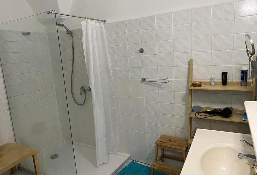 带共用浴室的标准房间, Gran Hostel
