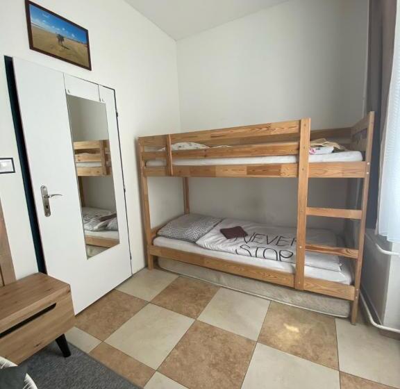 Quarto Estandar Banheiro Compartilhado, Gran Hostel