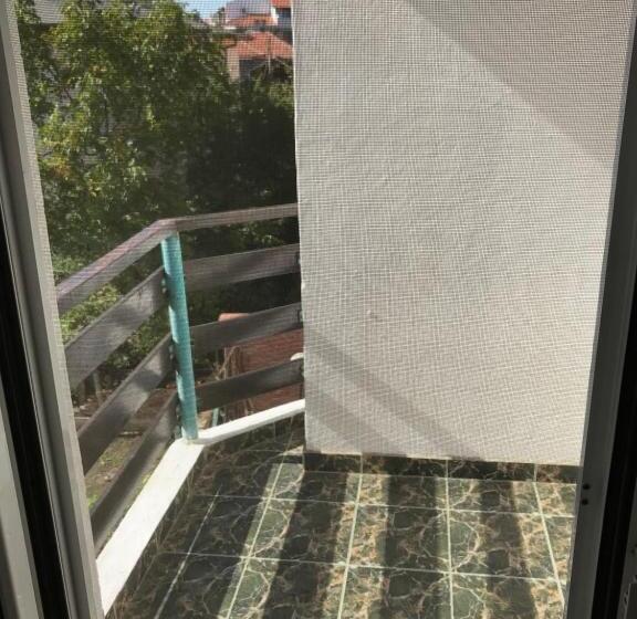 غرفة قياسية رباعية, Milena`s House
