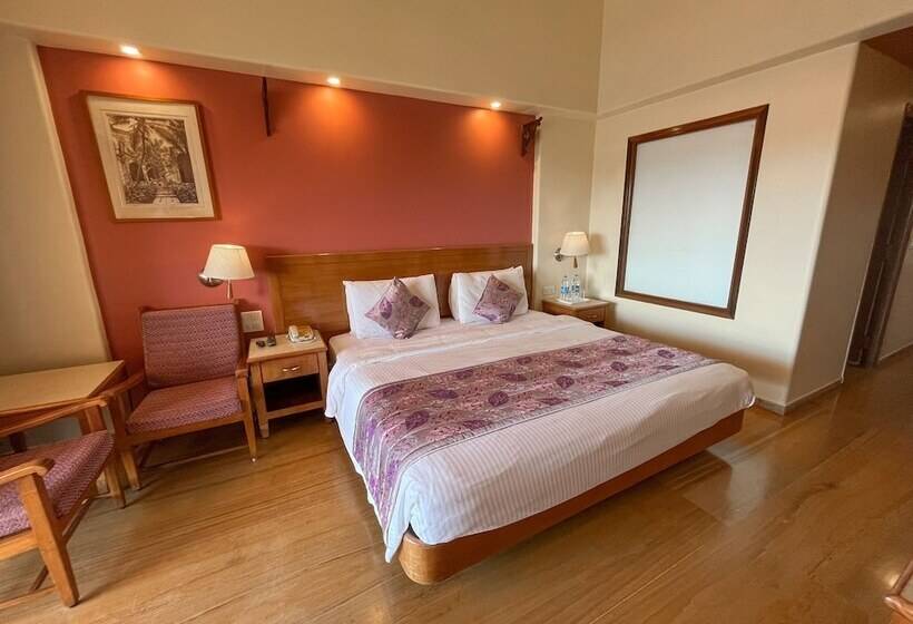 Номер Deluxe, Acron Candolim Regina