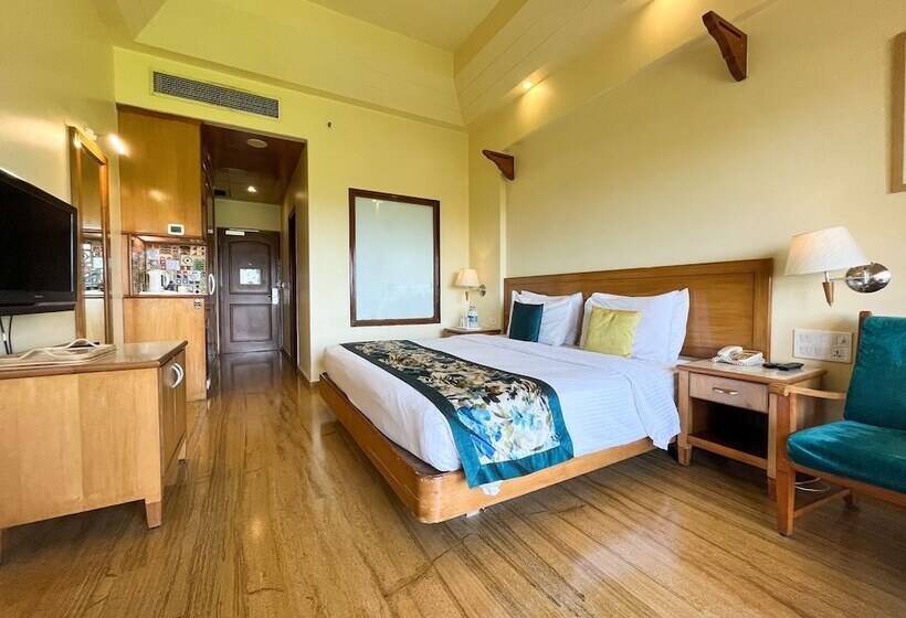 Номер Deluxe, Acron Candolim Regina