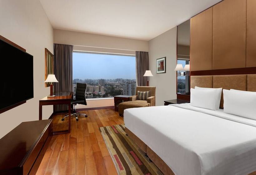 سوییت اجرایی, Courtyard By Marriott Ahmedabad