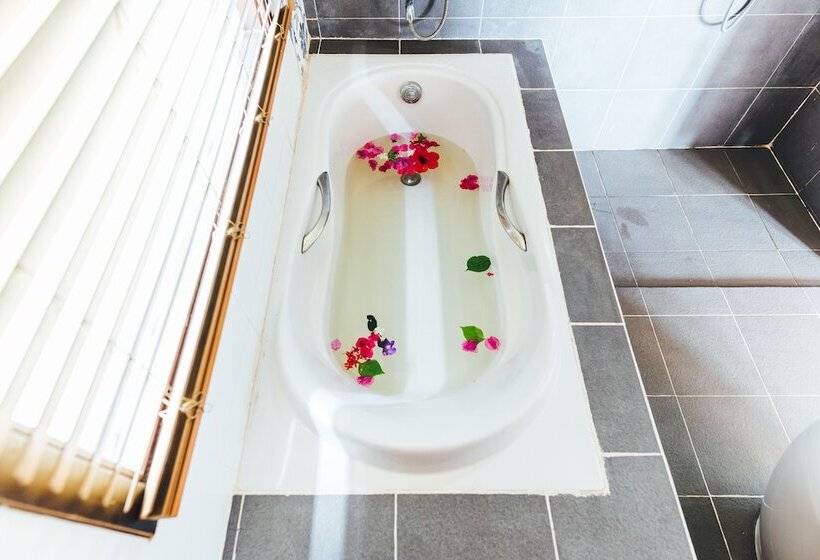 بانگلوی استاندارد با چشم‌انداز دریا, Lotus Muine Resort & Spa