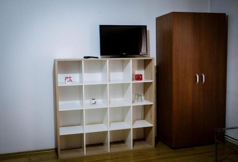 اتاق استاندارد سه نفره, Class