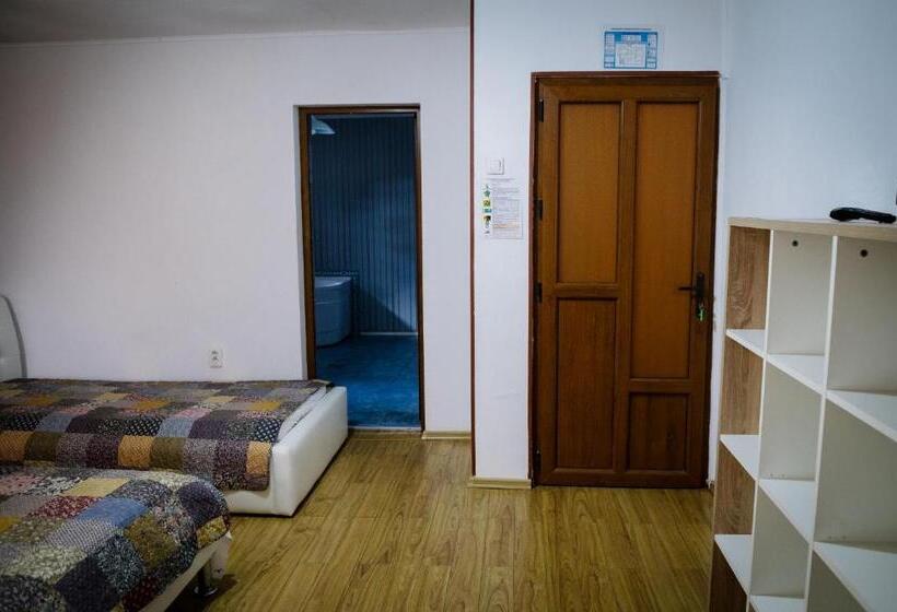 اتاق استاندارد سه نفره, Class