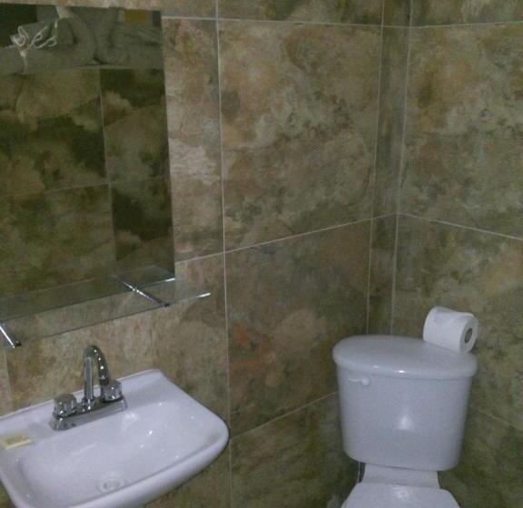 اتاق استاندارد سه نفره, La Vid Posada Inn