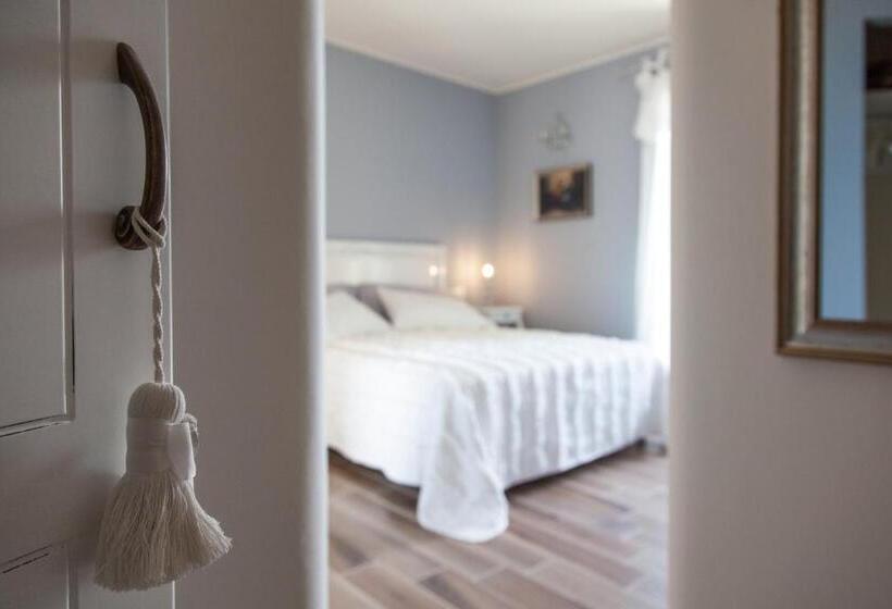 Номер Deluxe с Балконом, Al Borgo Rooms
