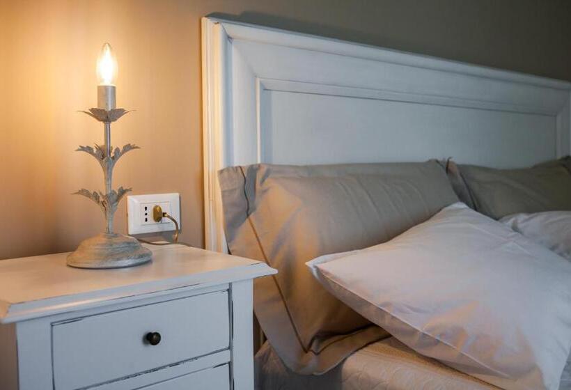 Номер Стандарт с Балконом, Al Borgo Rooms
