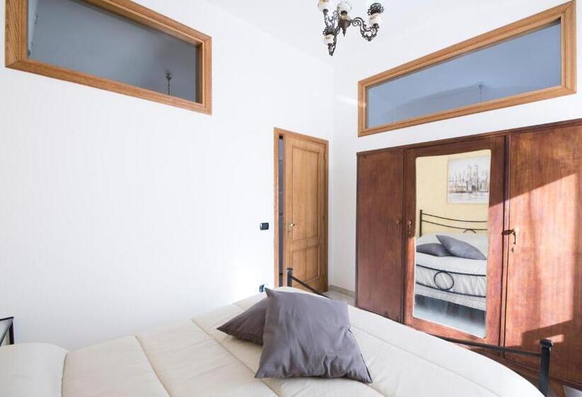 اتاق استاندارد, M.a.m.a Home