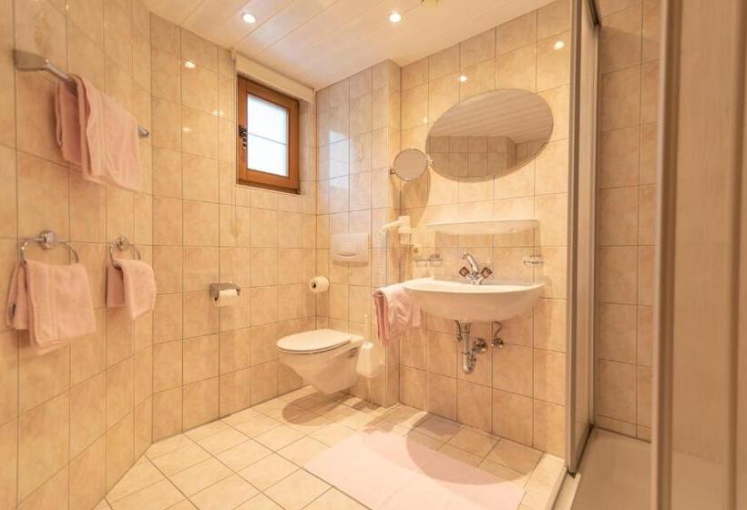 Apartamento 3 Dormitórios, Garni Apart Tina
