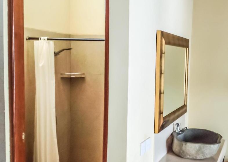 اتاق استاندارد, Arsuma Guest House
