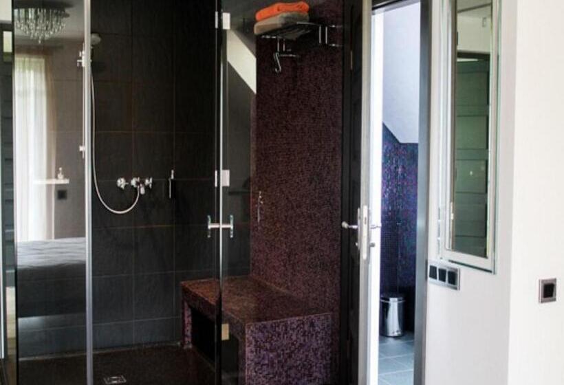اتاق سوپریور با تخت بزرگ, Boutique Hotel Bersas