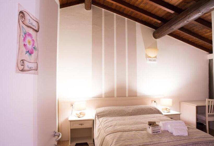 基本间, B&b Corte Delle Rose