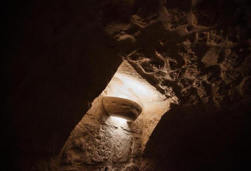 اتاق لوکس چهار تخته, I Trulli Del Tupparello