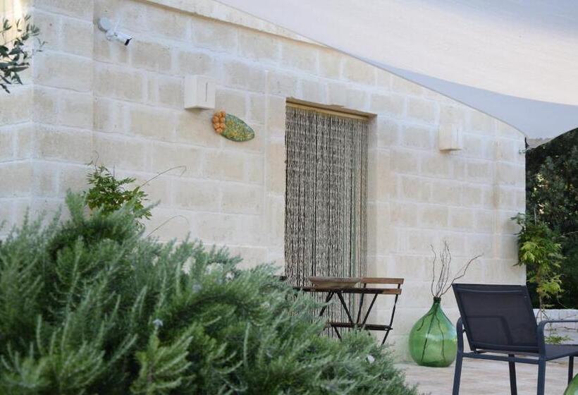 سوئیت با وان آب گرم, I Trulli Del Tupparello