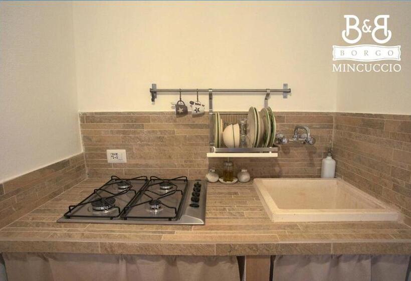اتاق سوپریور با تخت بزرگ, Borgo Mincuccio