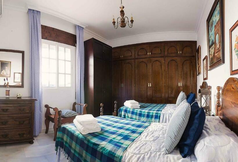 Семейный Номер, Boutique House Lujopobre
