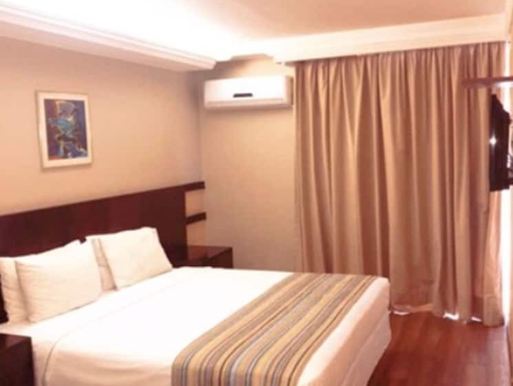 غرفة ديلوكس, Plaza Bittar