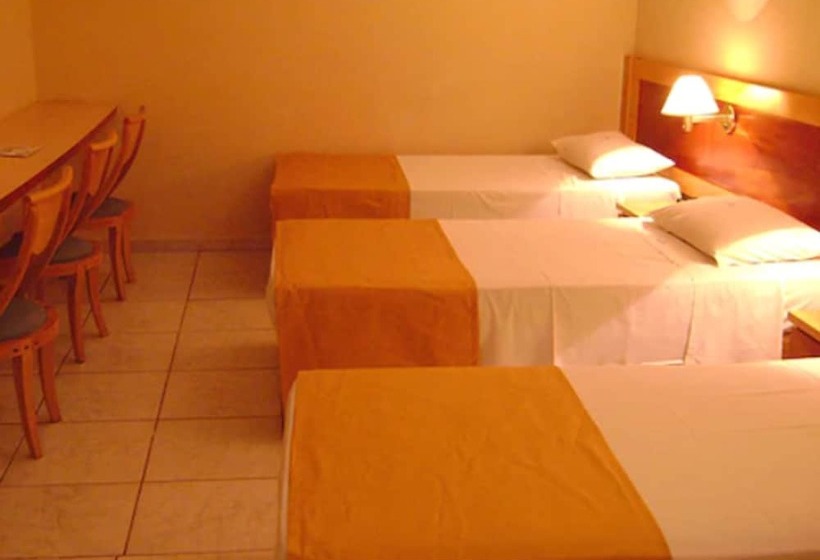 غرفة ديلوكس ثلاثية, Plaza Bittar