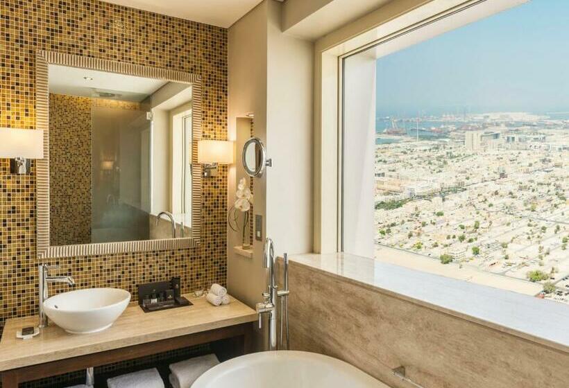 Номер Superior Кровать Кинг, The Tower Plaza Hotel Dubai