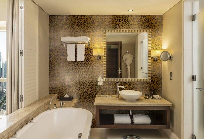 Номер Премиум, The Tower Plaza Hotel Dubai
