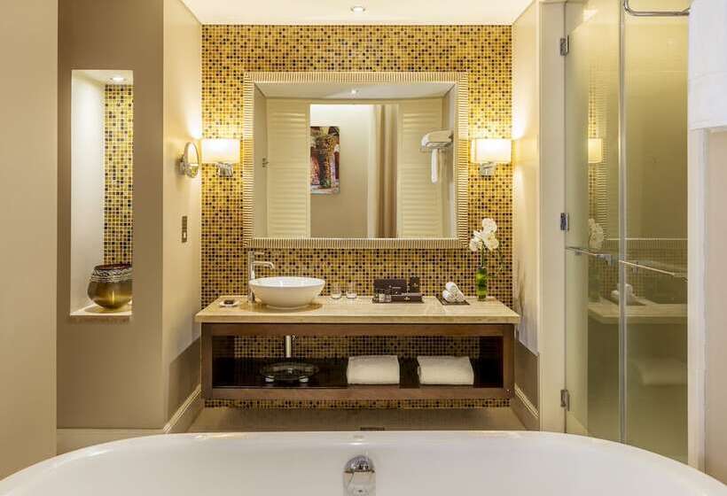 高级客房, The Tower Plaza Hotel Dubai