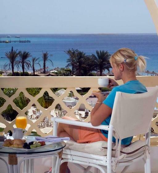 اتاق لوکس با چشم‌انداز دریا, Old Palace Resort Sahl Hasheesh