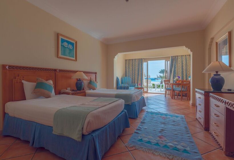 اتاق لوکس با چشم‌انداز دریا, Old Palace Resort Sahl Hasheesh