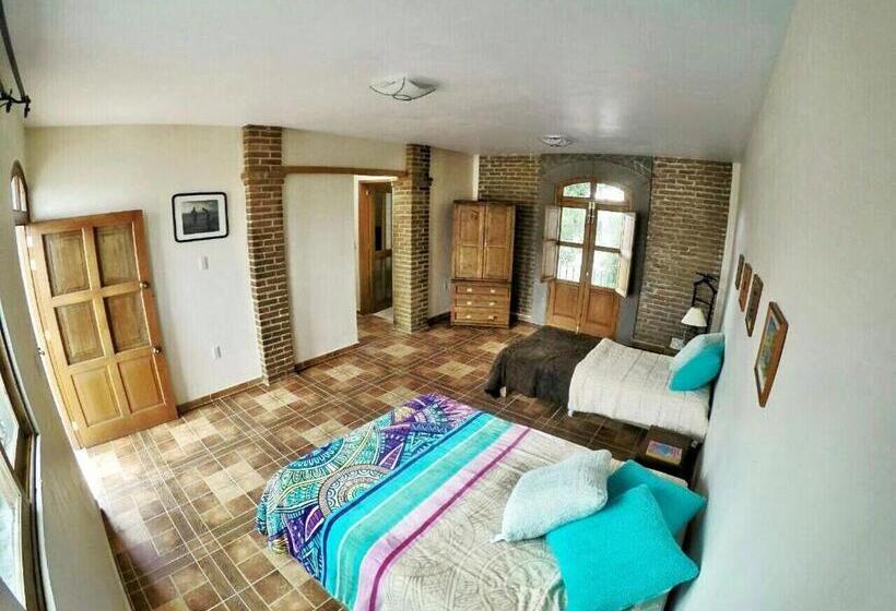 バルコニー付きスタンダードトリプルルーム, Hostal El Dulce Nombre
