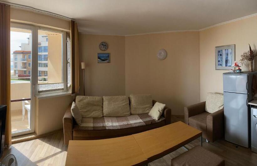Апартаменты 1 Спальня Вид на Море, First Line Apartment At Obzor