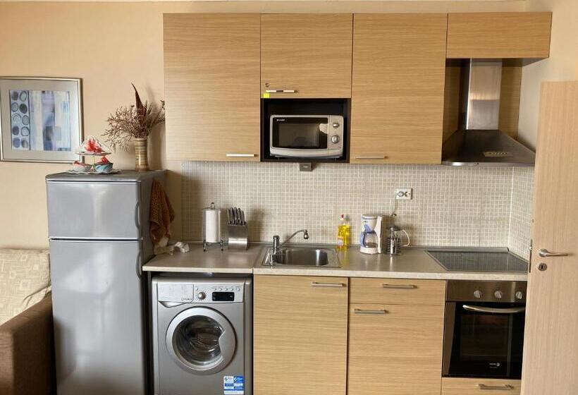 Апартаменты 1 Спальня Вид на Море, First Line Apartment At Obzor