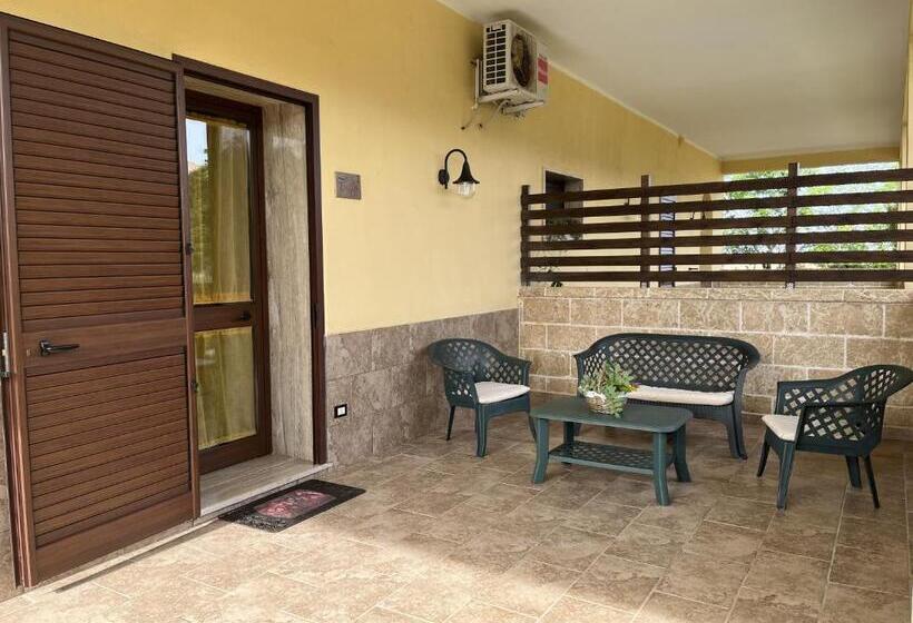 اتاق استاندارد سه نفره, Masseria Agriturismo Fontanella